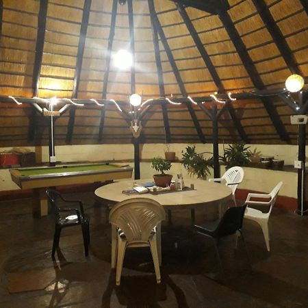 Guesthouse Villa Nina 오카한자 외부 사진