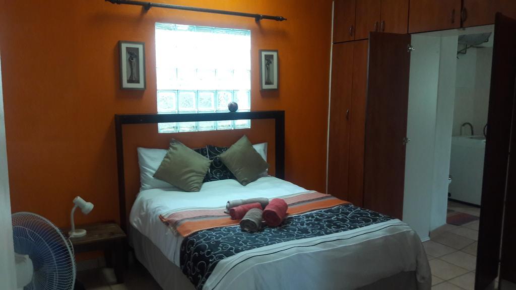 Guesthouse Villa Nina 오카한자 외부 사진