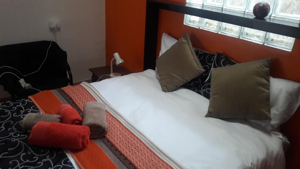 Guesthouse Villa Nina 오카한자 외부 사진
