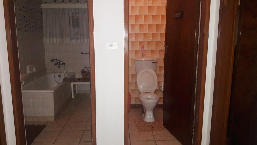 Guesthouse Villa Nina 오카한자 외부 사진