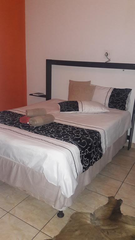 Guesthouse Villa Nina 오카한자 외부 사진