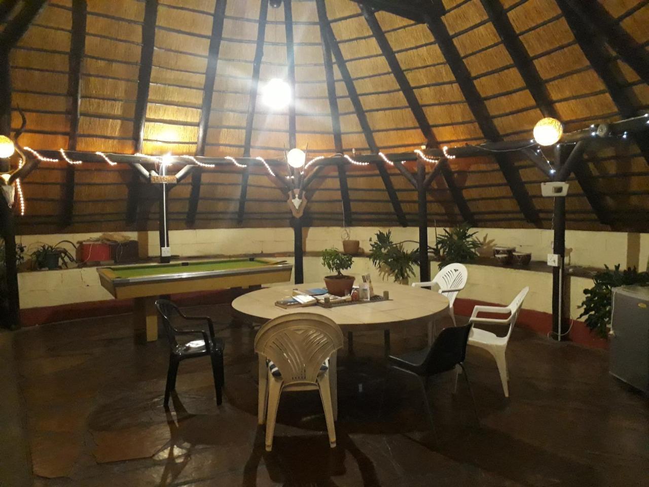 Guesthouse Villa Nina 오카한자 외부 사진