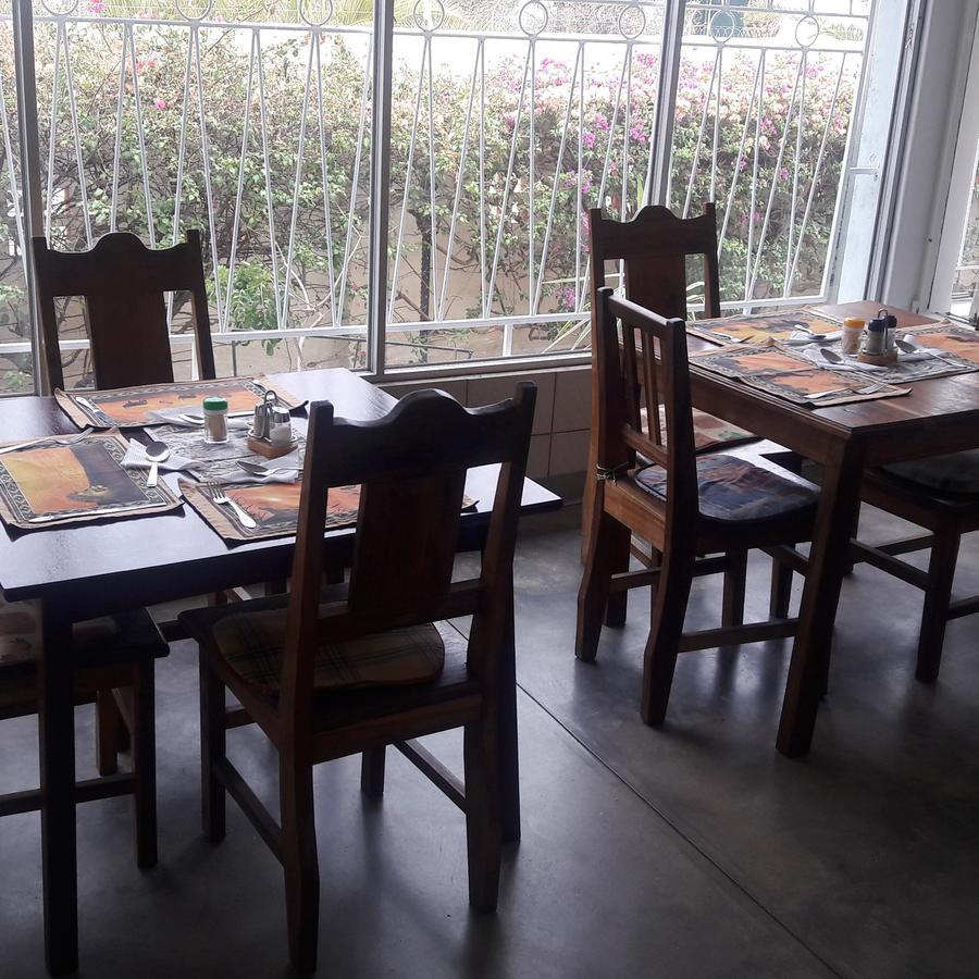 Guesthouse Villa Nina 오카한자 외부 사진
