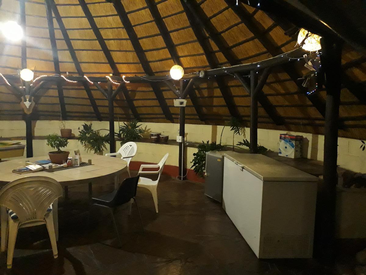 Guesthouse Villa Nina 오카한자 외부 사진