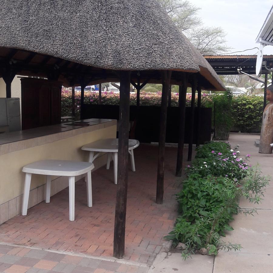 Guesthouse Villa Nina 오카한자 외부 사진