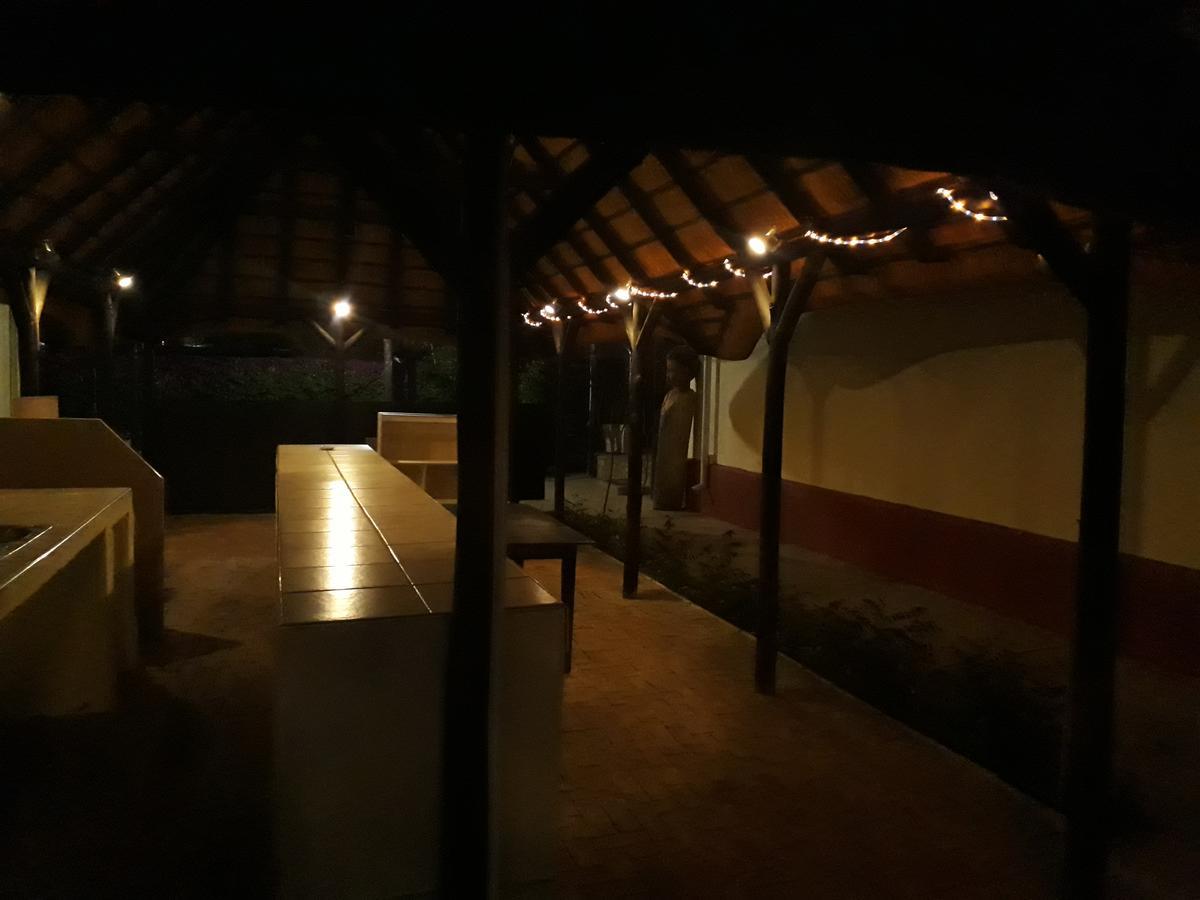 Guesthouse Villa Nina 오카한자 외부 사진